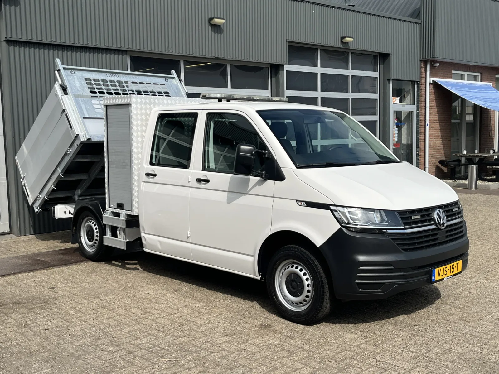 Volkswagen Transporter (2021) — foto 1