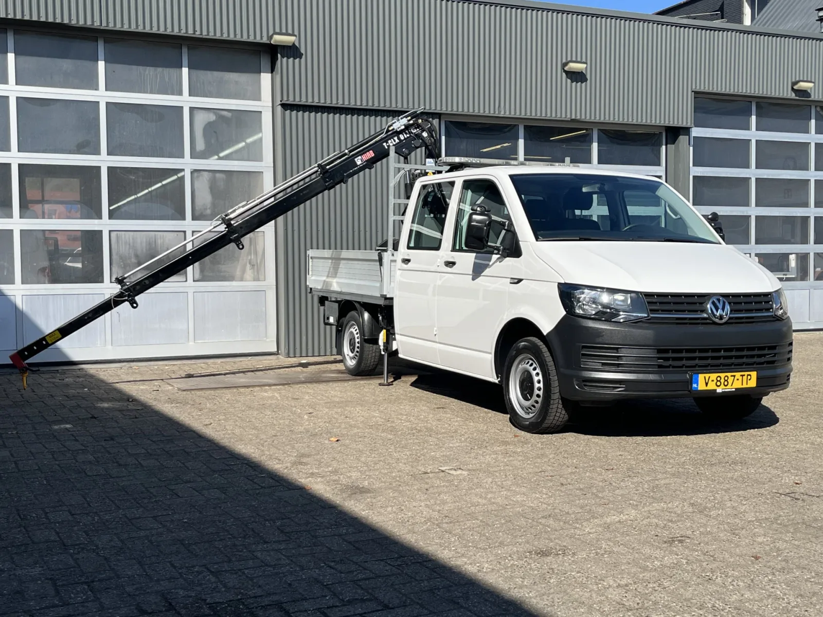 Volkswagen Transporter (2019) — foto 1