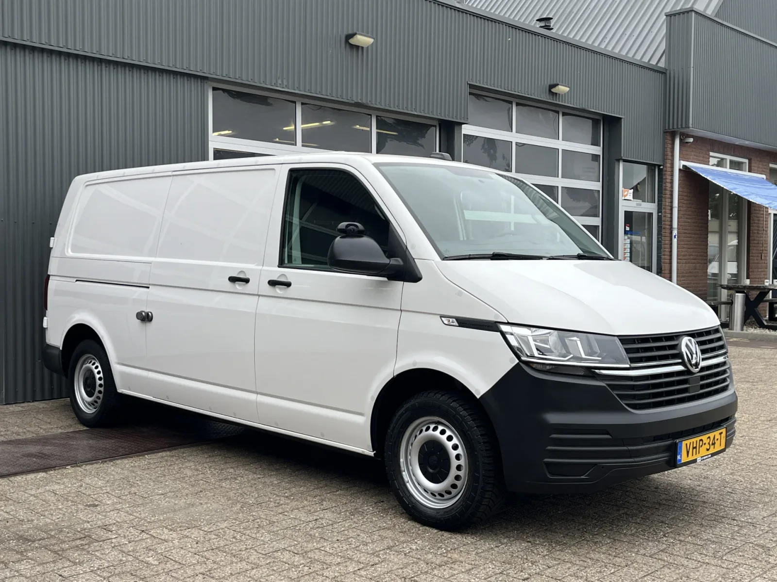 Volkswagen Transporter (2020) — foto 1