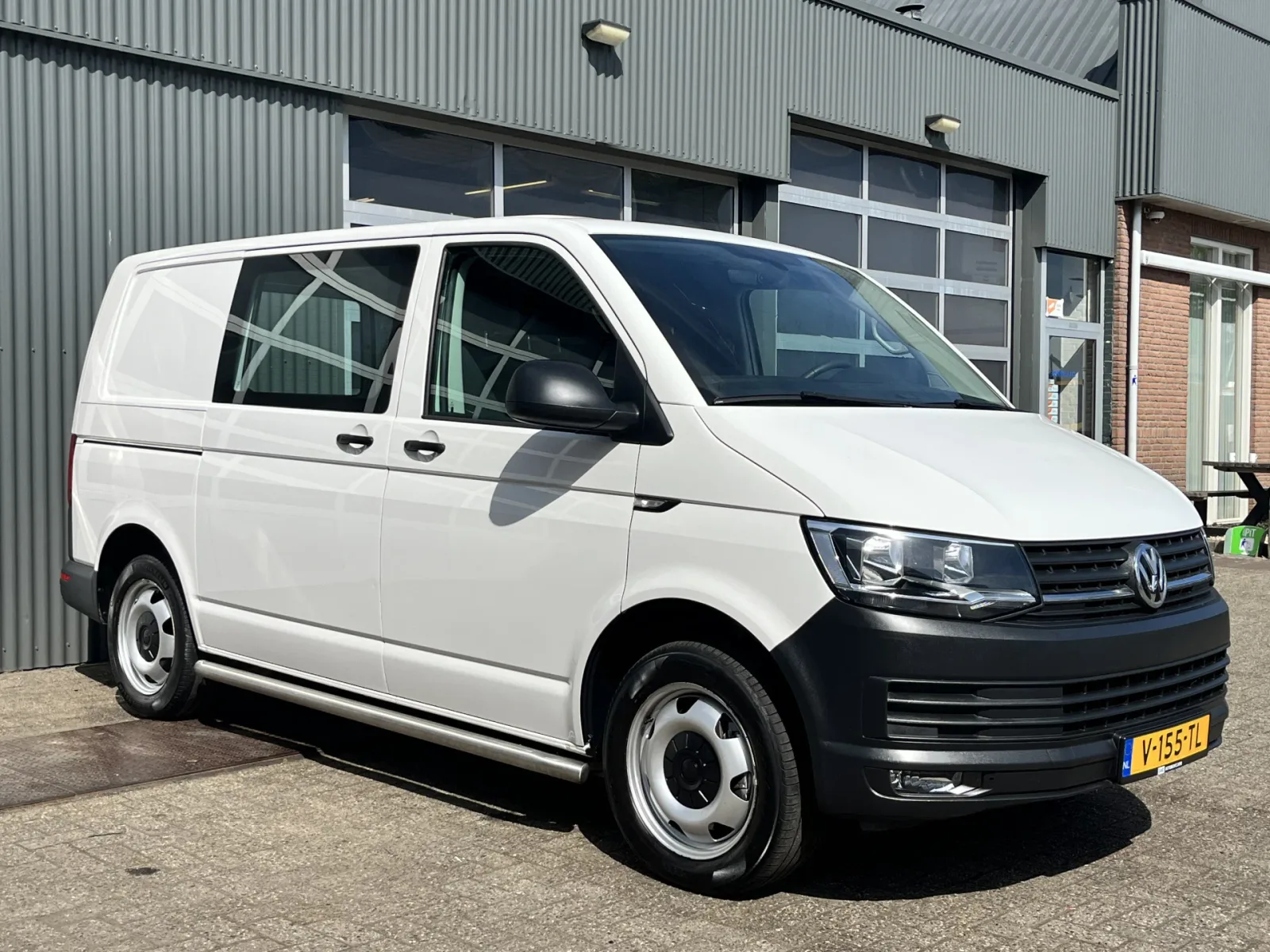 Volkswagen Transporter (2018) — foto 1