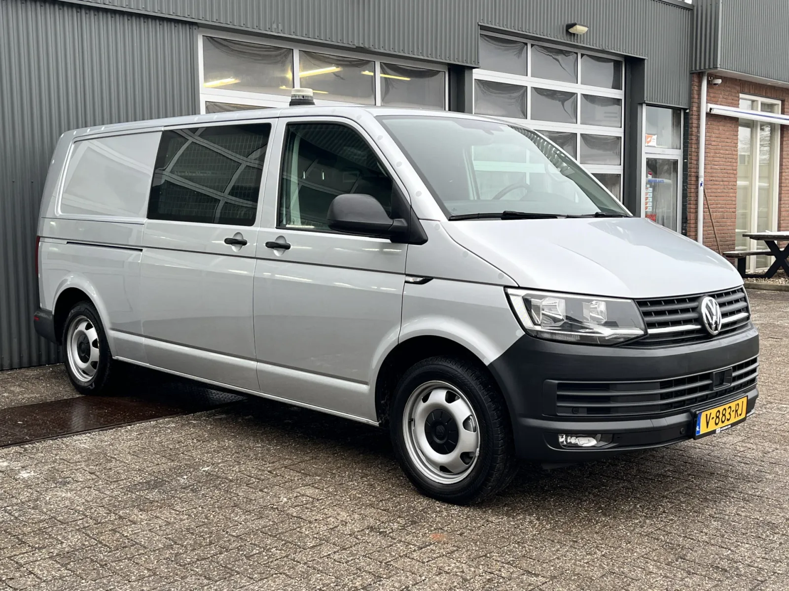 Volkswagen Transporter (2018) — foto 1
