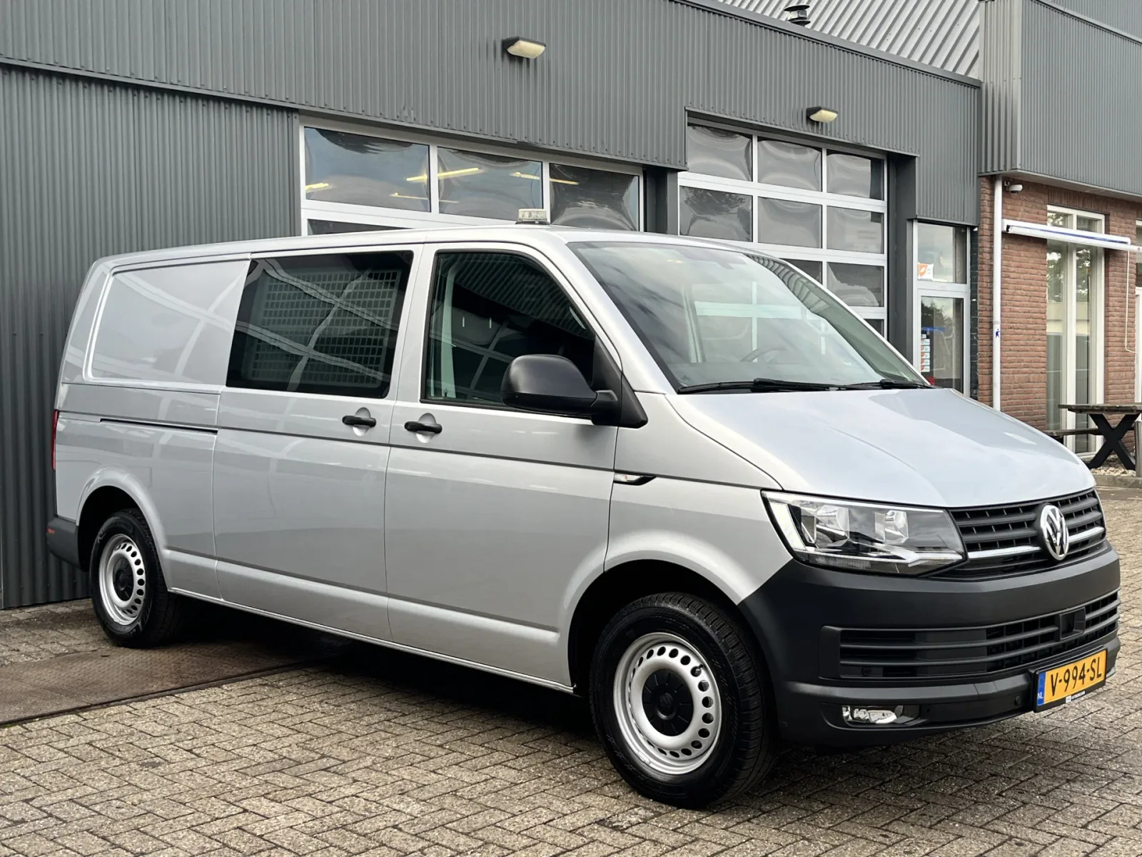 Volkswagen Transporter (2018) — foto 1