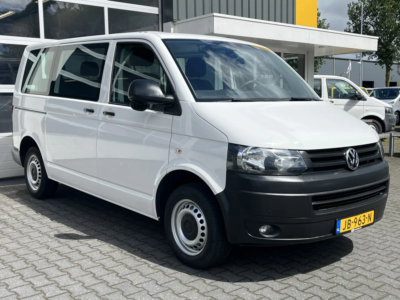 Volkswagen Transporter (2016) — foto 1