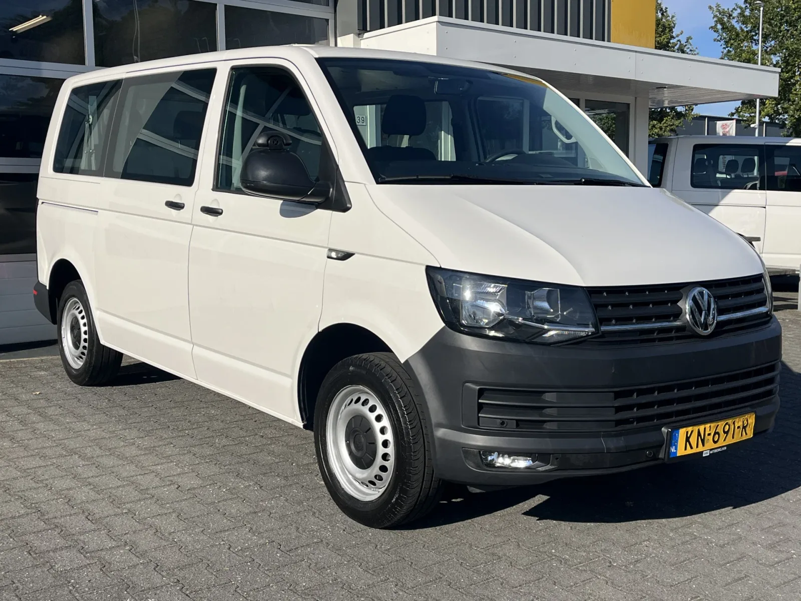 Volkswagen Transporter (2017) — foto 1
