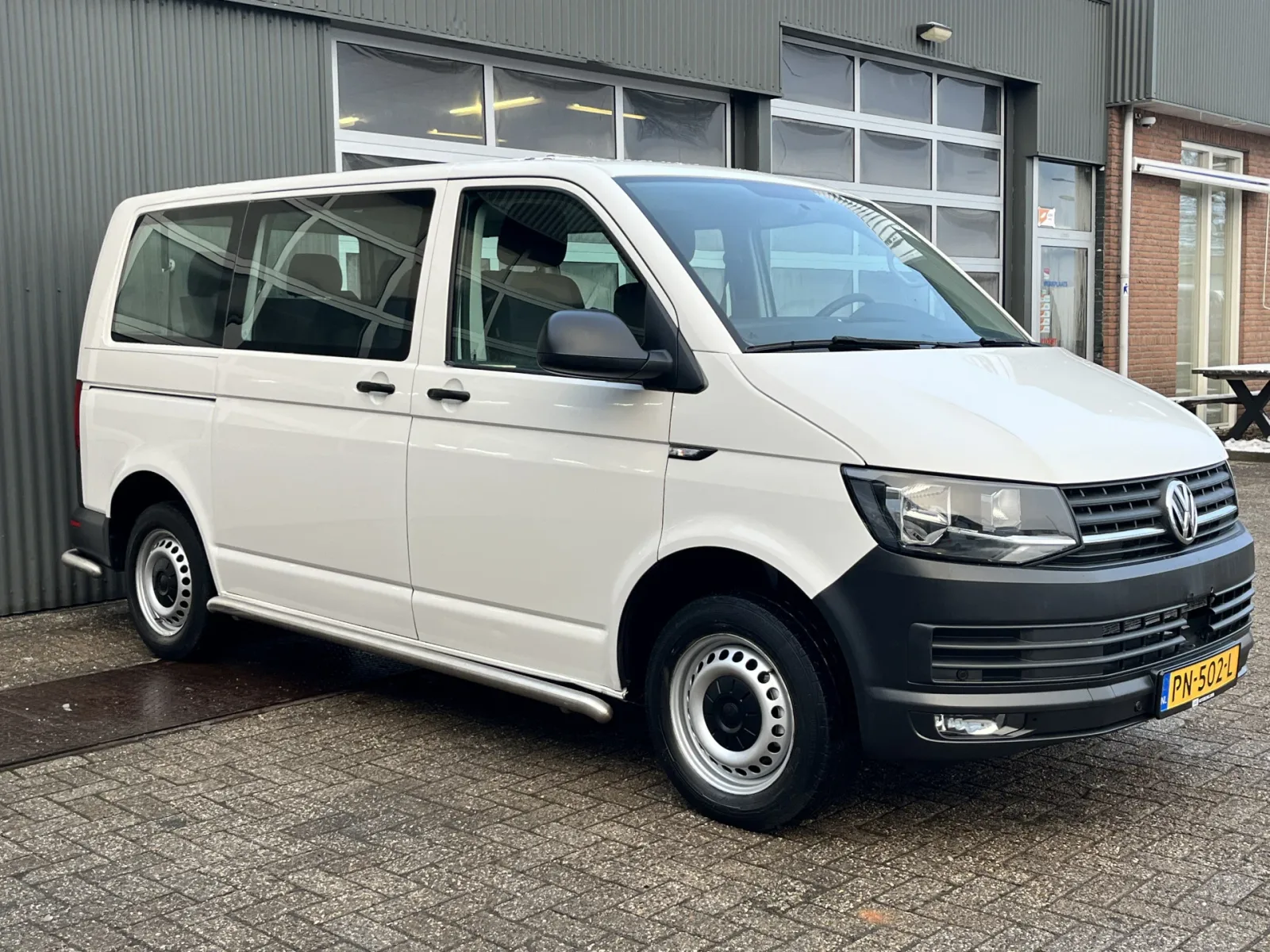Volkswagen Transporter (2017) — foto 1