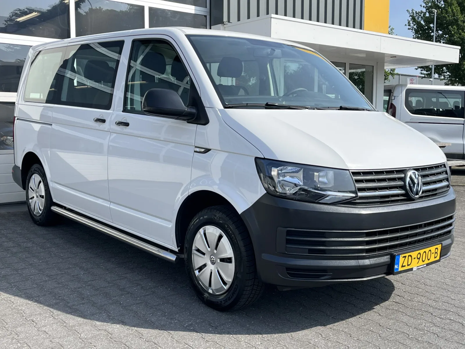Volkswagen Transporter (2019) — foto 1