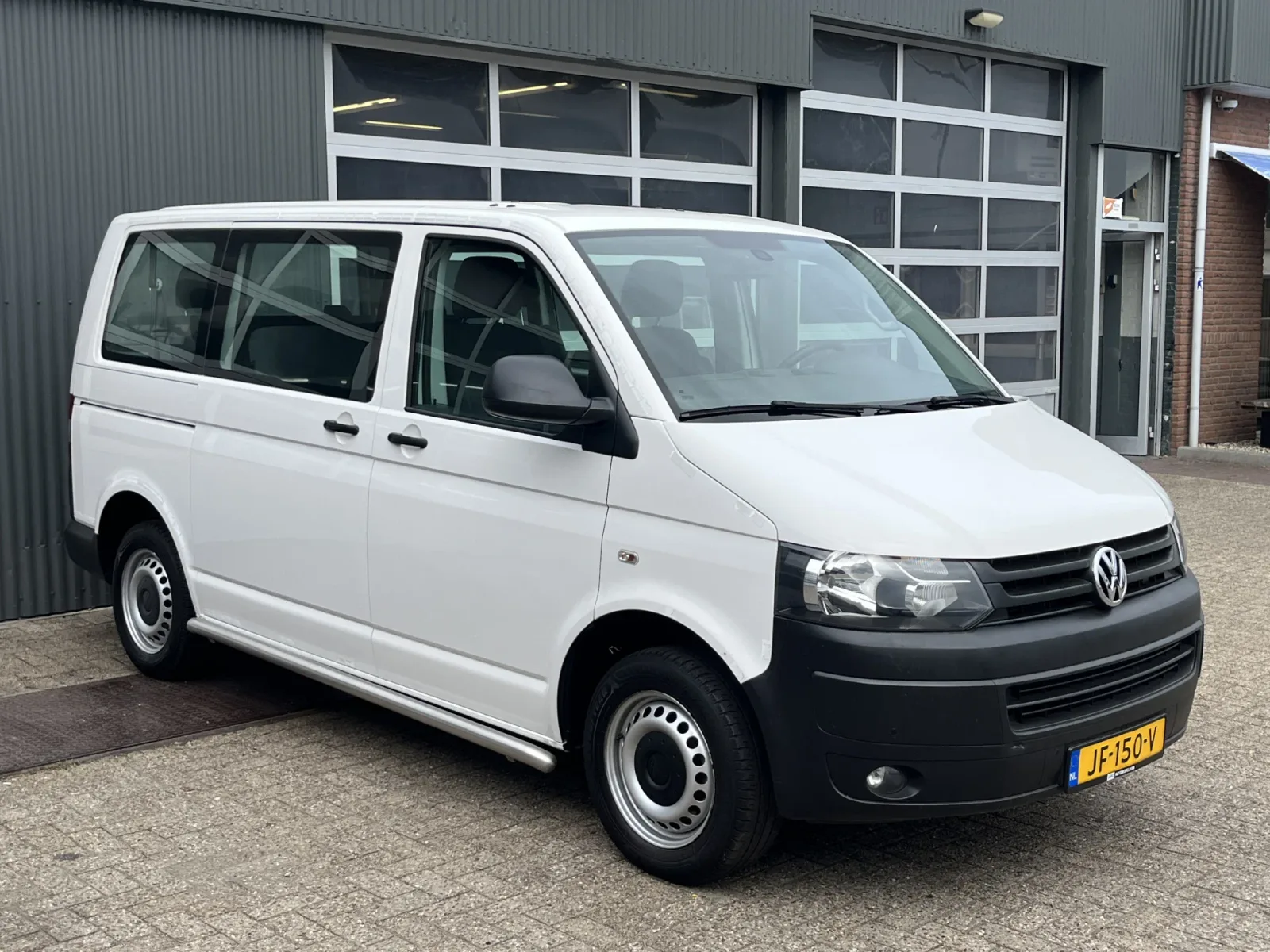 Volkswagen Transporter (2016) — foto 1