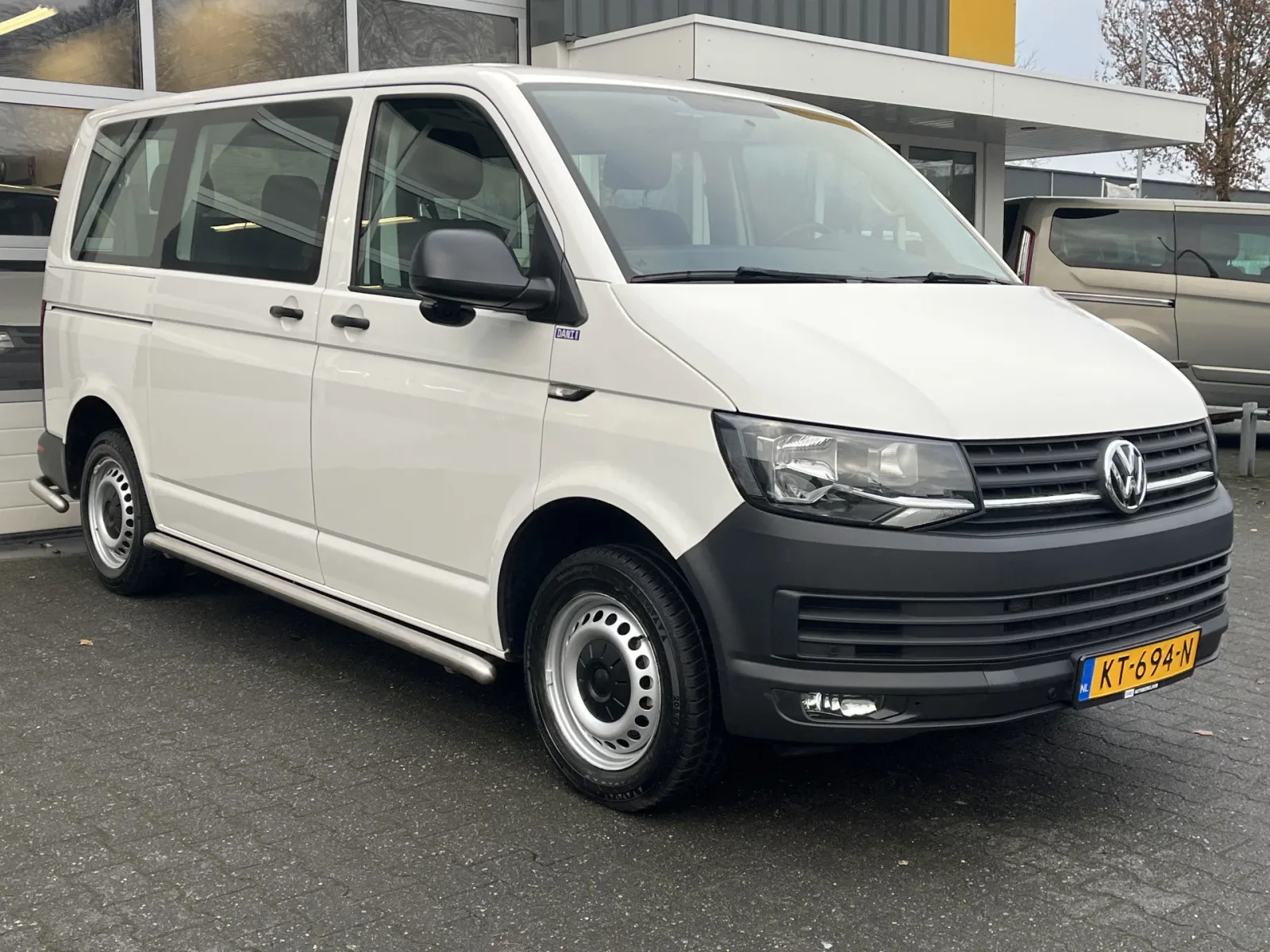 Volkswagen Transporter (2016) — foto 1