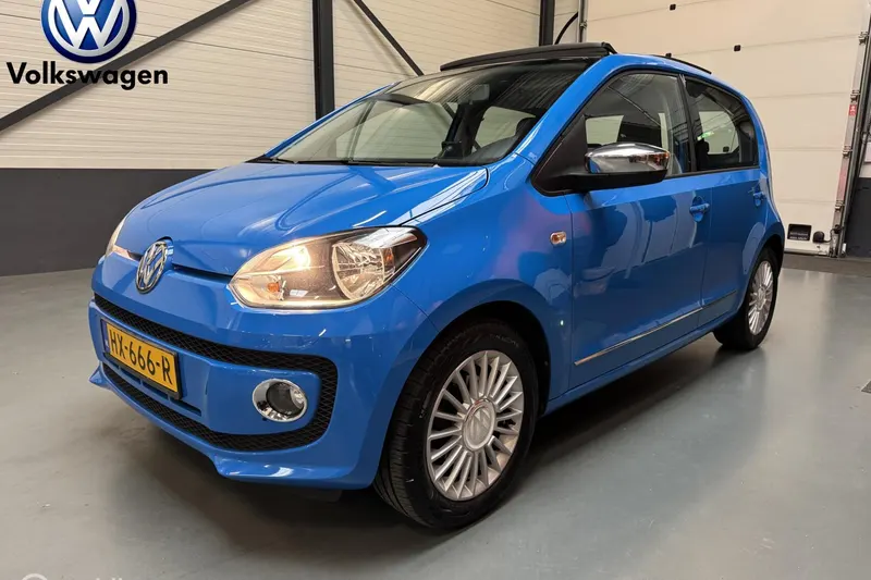 Volkswagen Up! (2016)