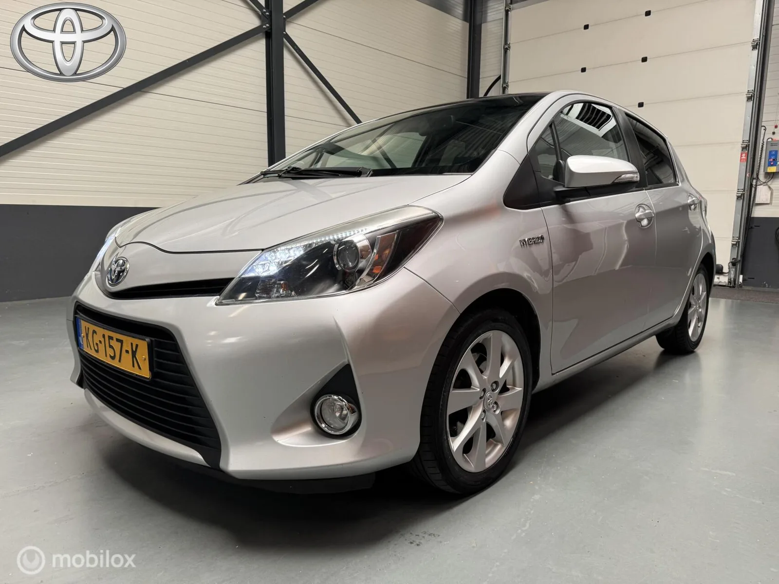 Toyota Yaris (2013) — foto 1