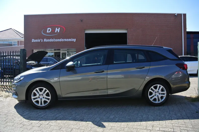 Opel Astra Sports Tourer (2020)