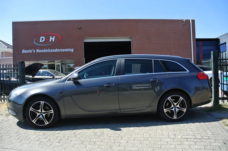 Opel Insignia Sports Tourer (2009)