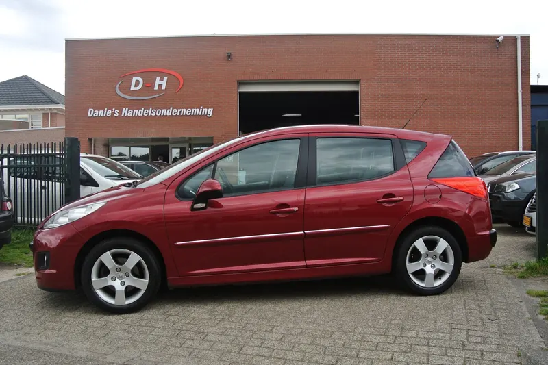Peugeot 207 (2010)