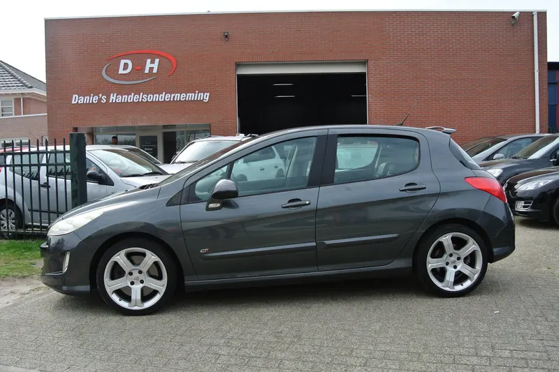 Peugeot 308 (2010)