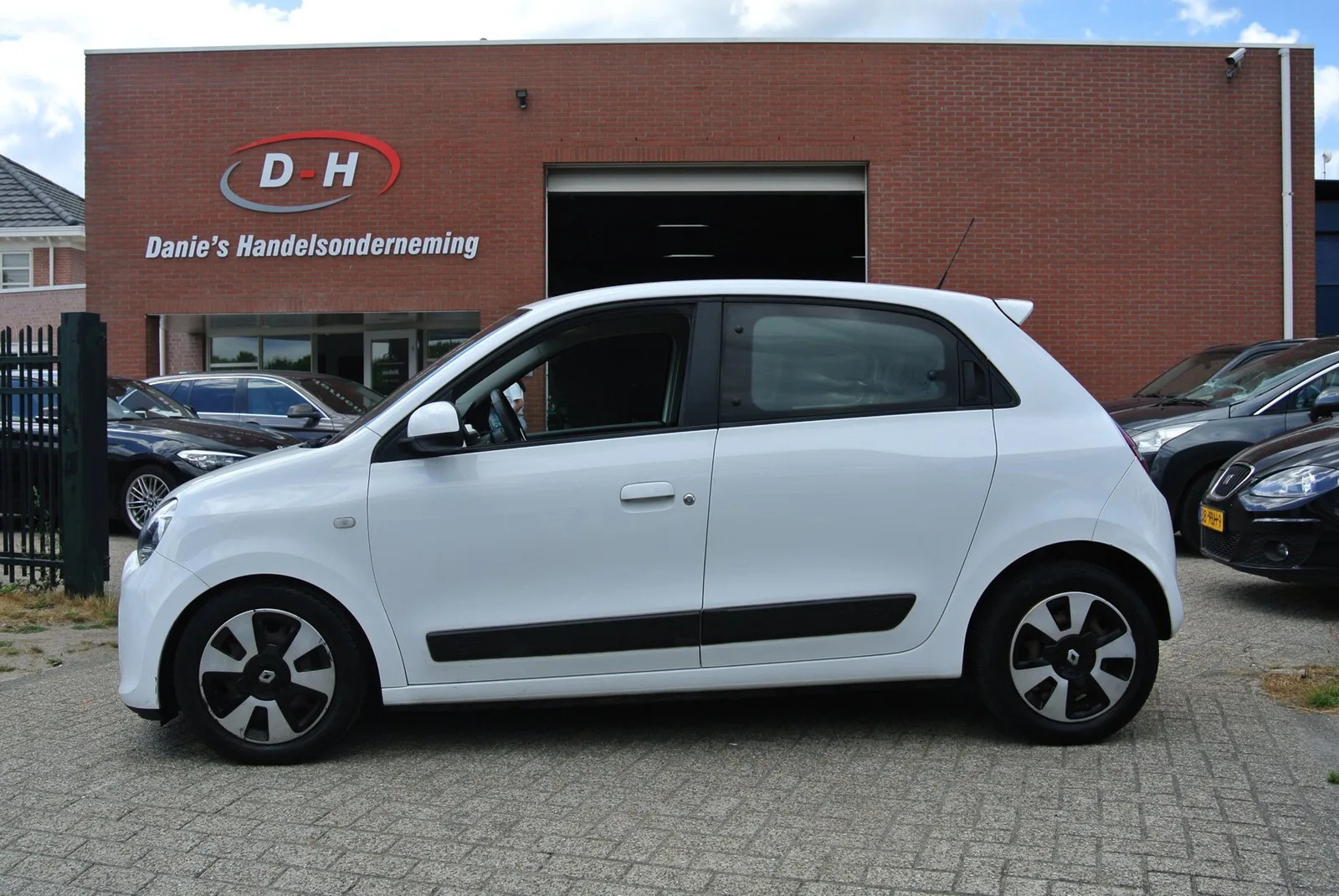 Renault Twingo (2015) — foto 1