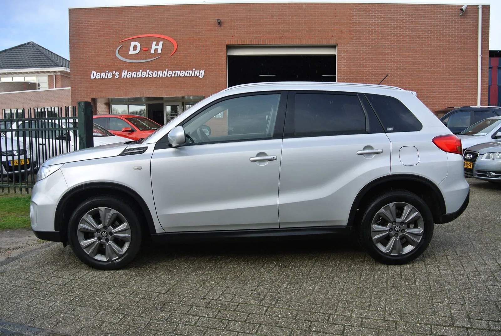 Suzuki Vitara (2017) — foto 1