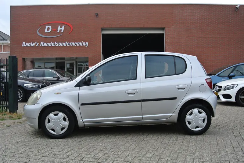 Toyota Yaris (2003)