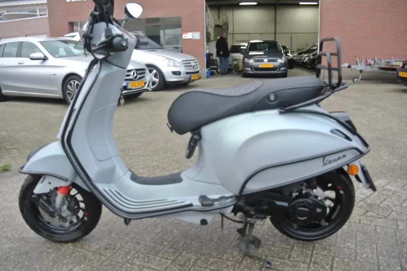 Vespa Sprint 50 (2023)
