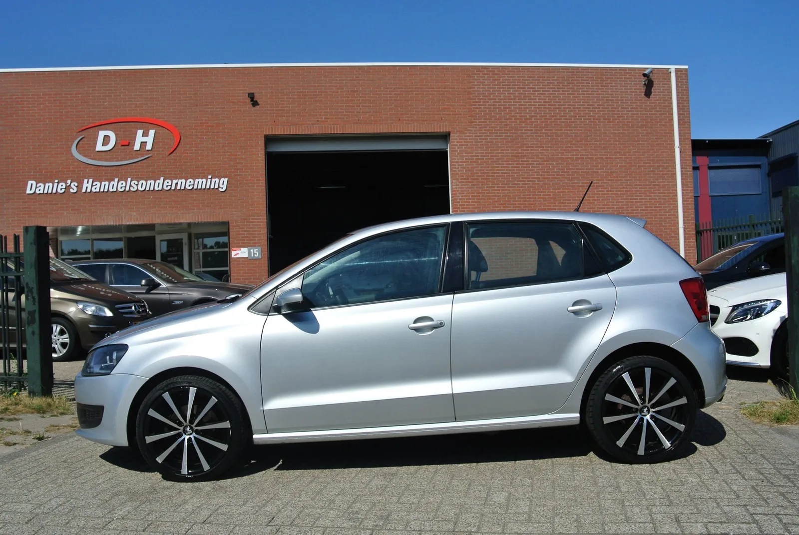 Volkswagen Polo (2009) — foto 1