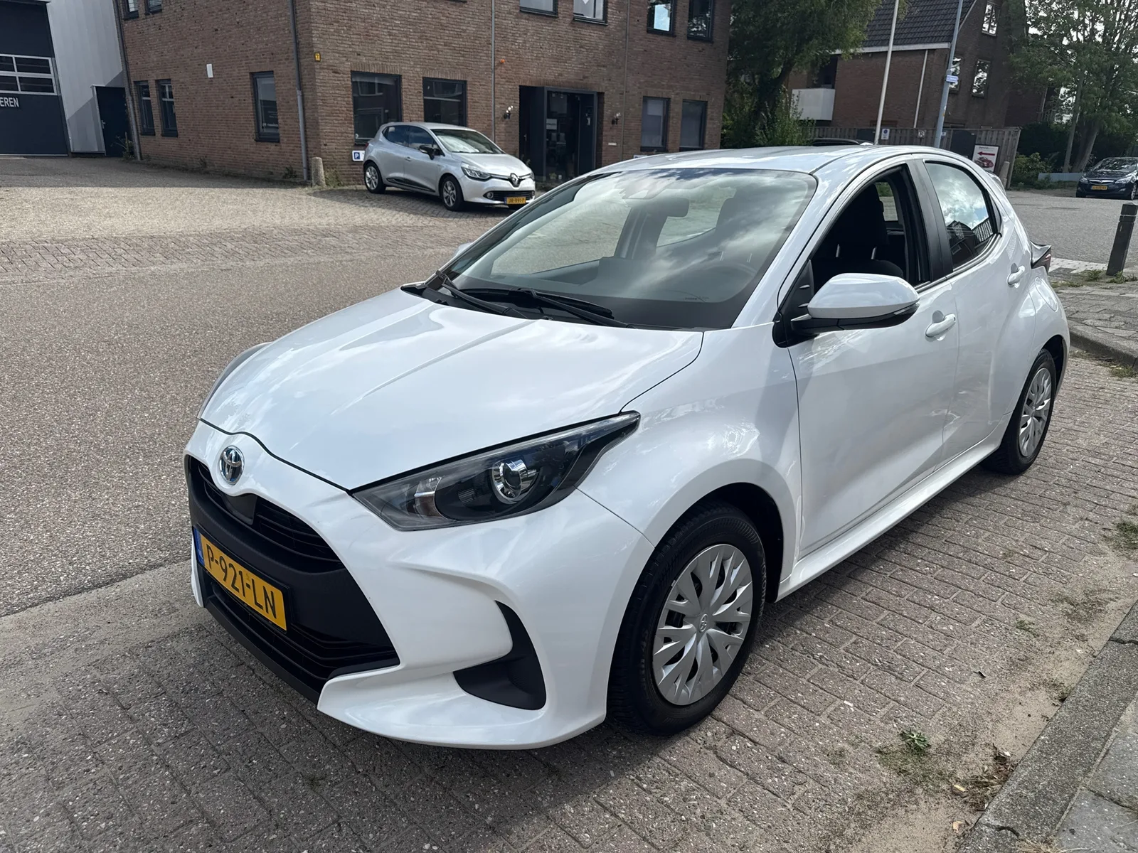 Toyota Yaris (2022) — foto 1