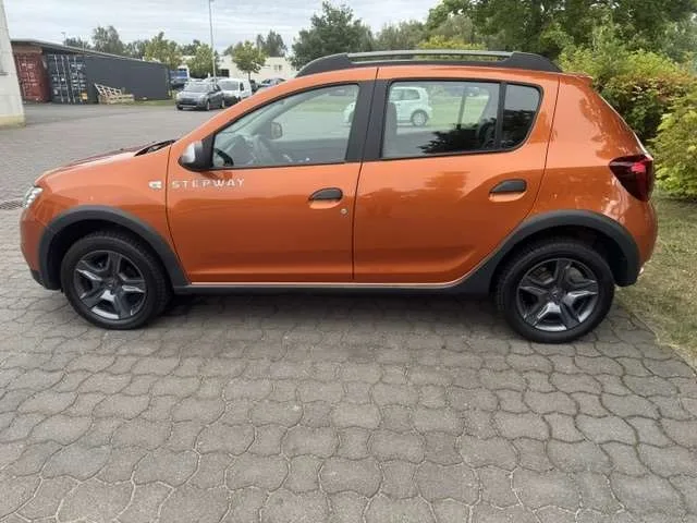 Dacia Sandero (2017) — foto 1