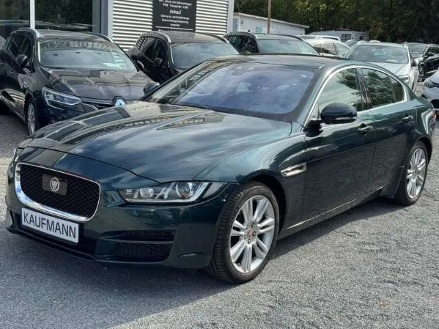 Jaguar XE (2015) — foto 1