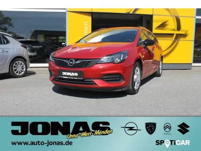 Opel Astra (2022) — foto 1