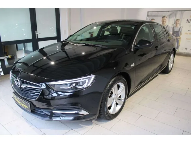 Opel Insignia (2018) — foto 1