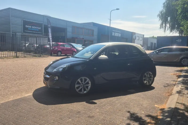 Opel Adam (2016)