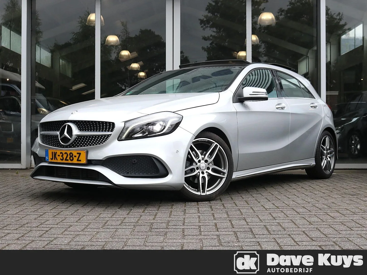 Mercedes-Benz A-Klasse (2016) — foto 1