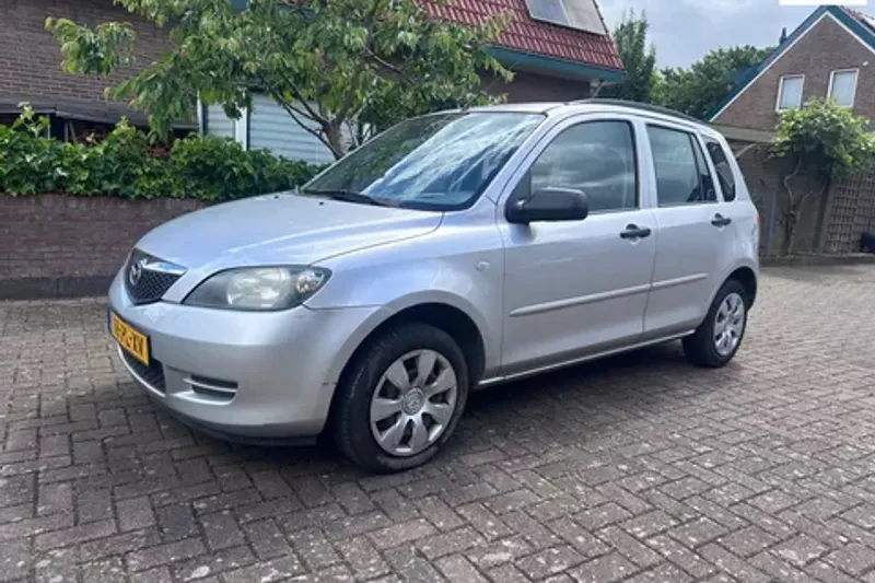 Mazda 2 (2004)