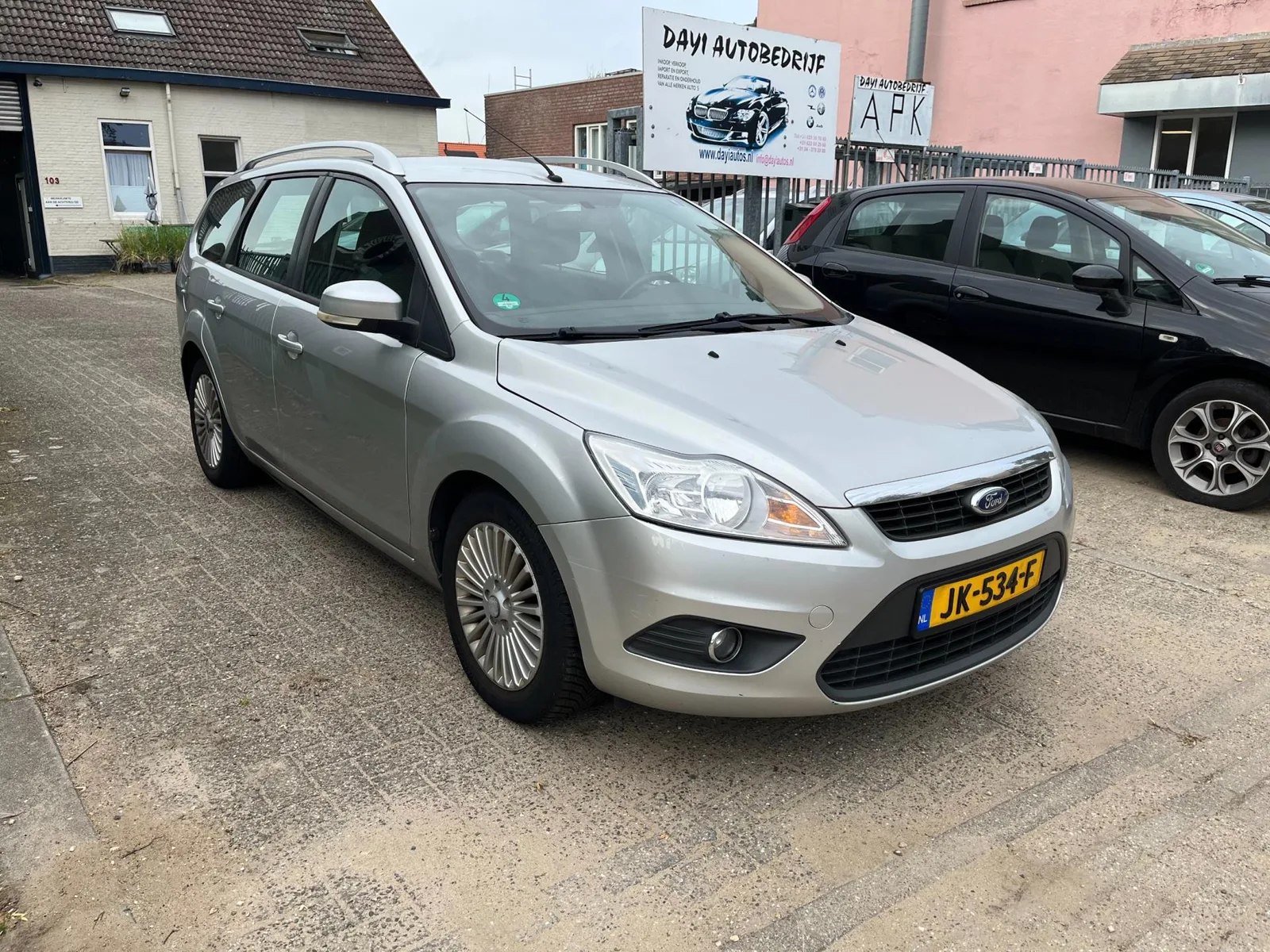 Ford Focus (2010) — foto 1