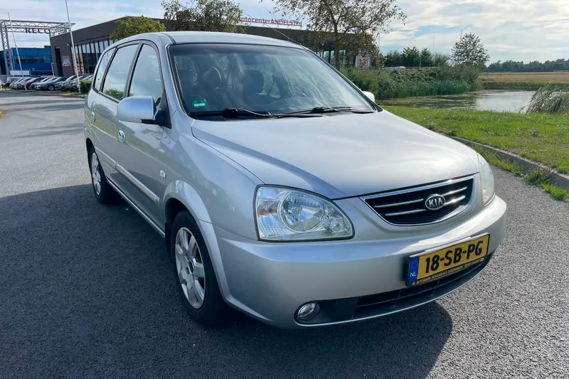 Kia Carens (2005)