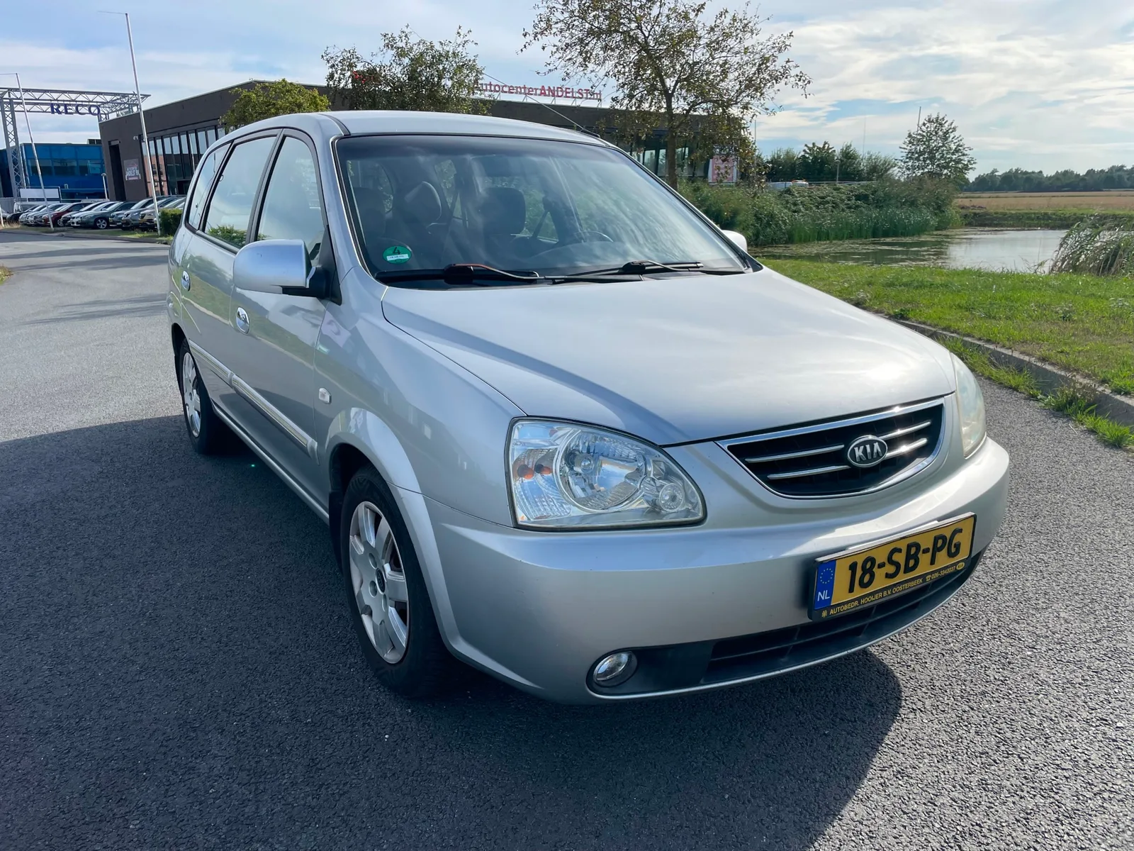 Kia Carens (2005) — foto 1
