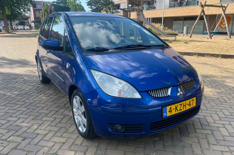 Mitsubishi Colt (2006)