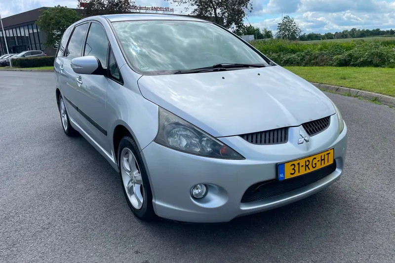 Mitsubishi Grandis (2005)