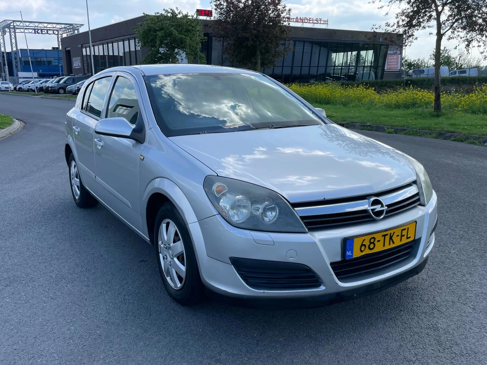 Opel Astra (2006) — foto 1