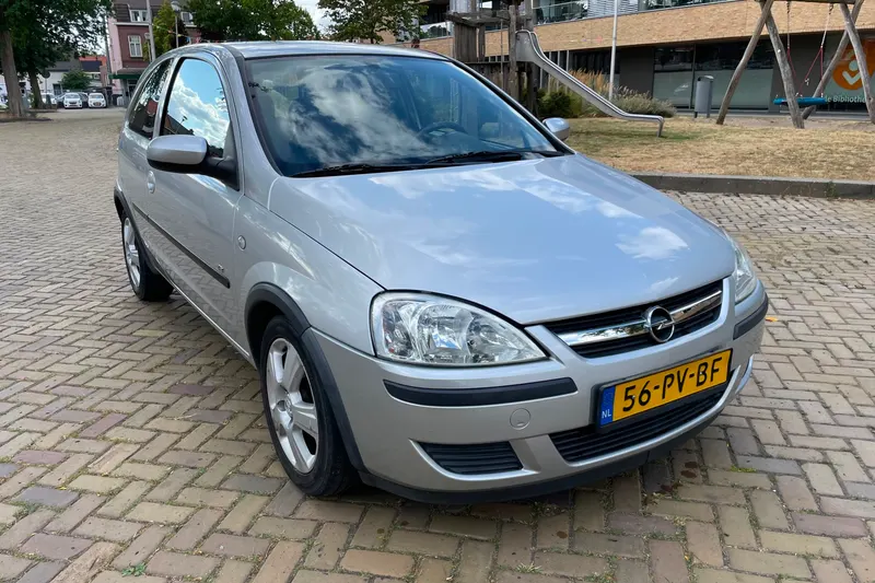 Opel Corsa (2004)