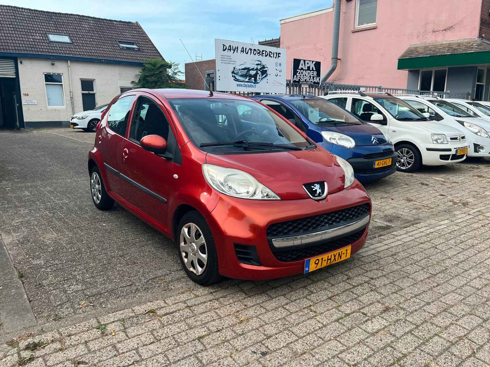 Peugeot 107 (2009) — foto 1