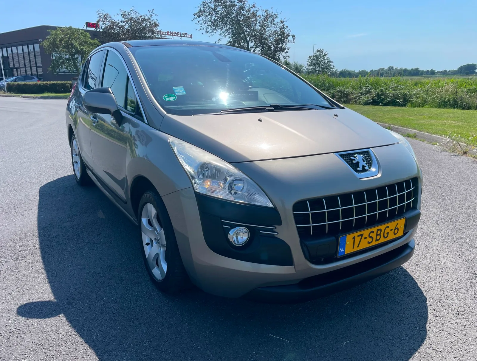 Peugeot 3008 (2011) — foto 1