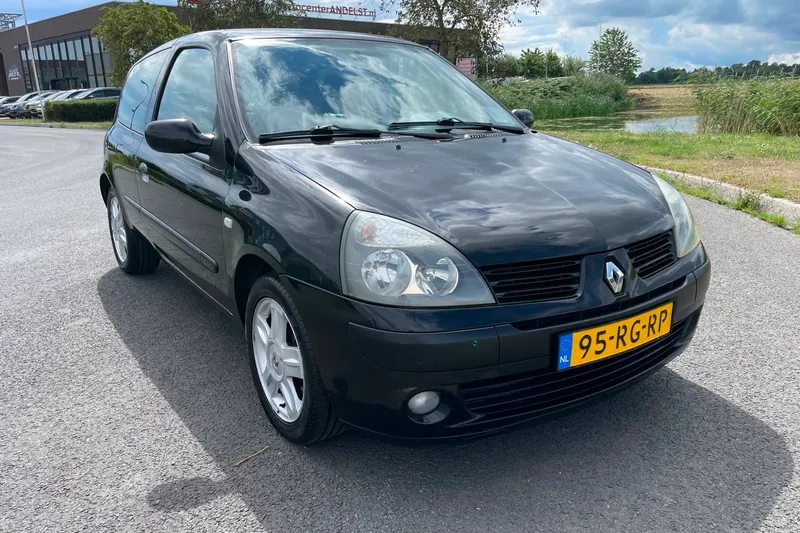 Renault Clio (2005)