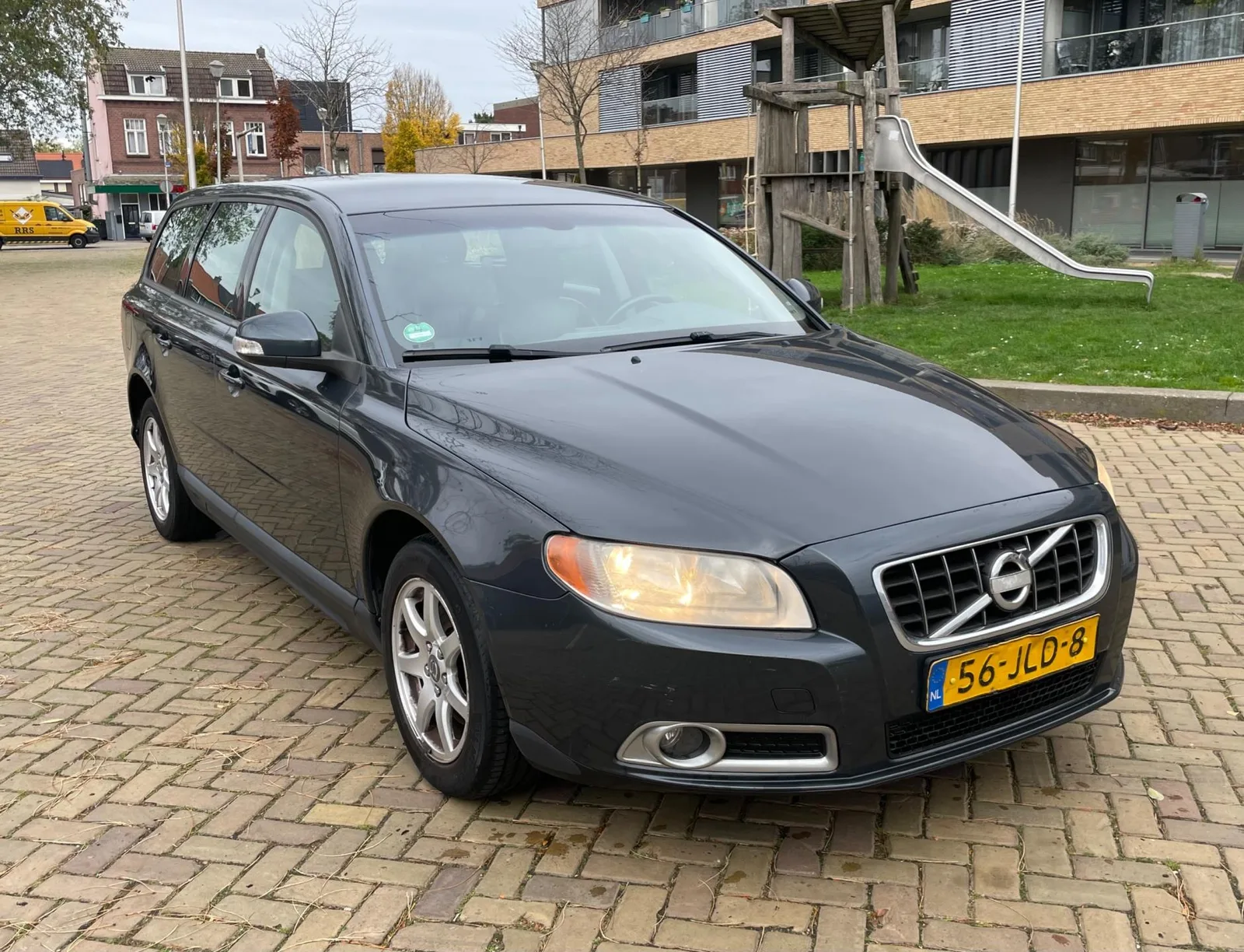 Volvo V70 (2009) — foto 1