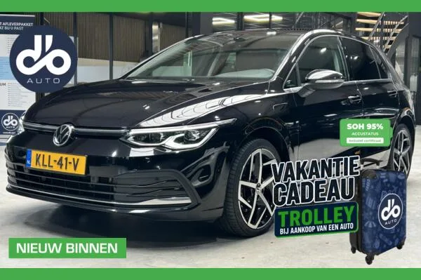 Volkswagen Golf (2021) — foto 1