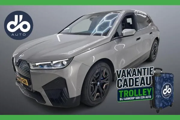 BMW iX (2022) — foto 1