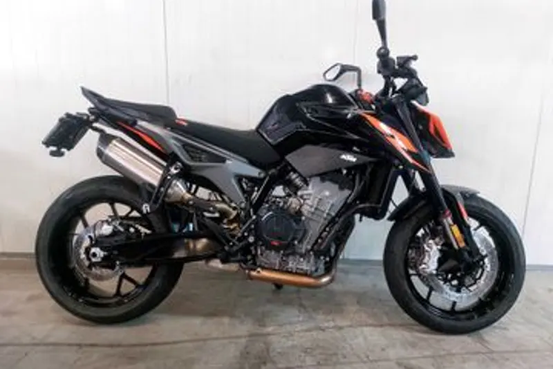 KTM 790 Duke (2023)