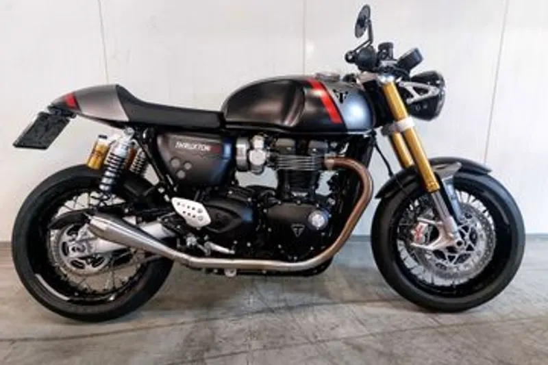 Triumph Thruxton RS (2022)