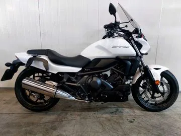 Honda CTX700N (2014) — foto 1
