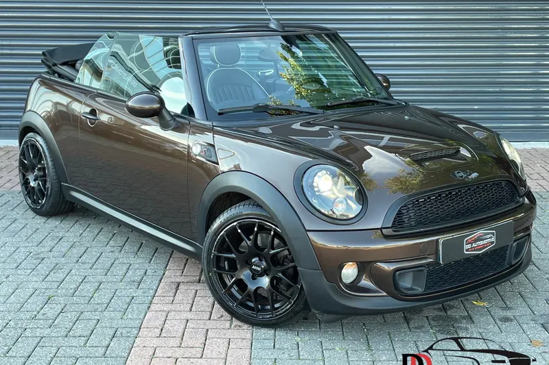 MINI Cabrio (2011)