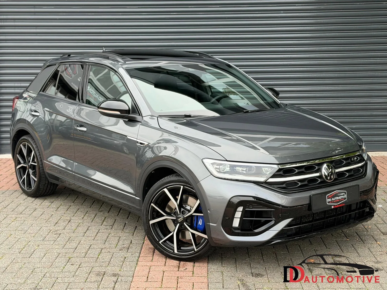 Volkswagen T-Roc (2025) — foto 1