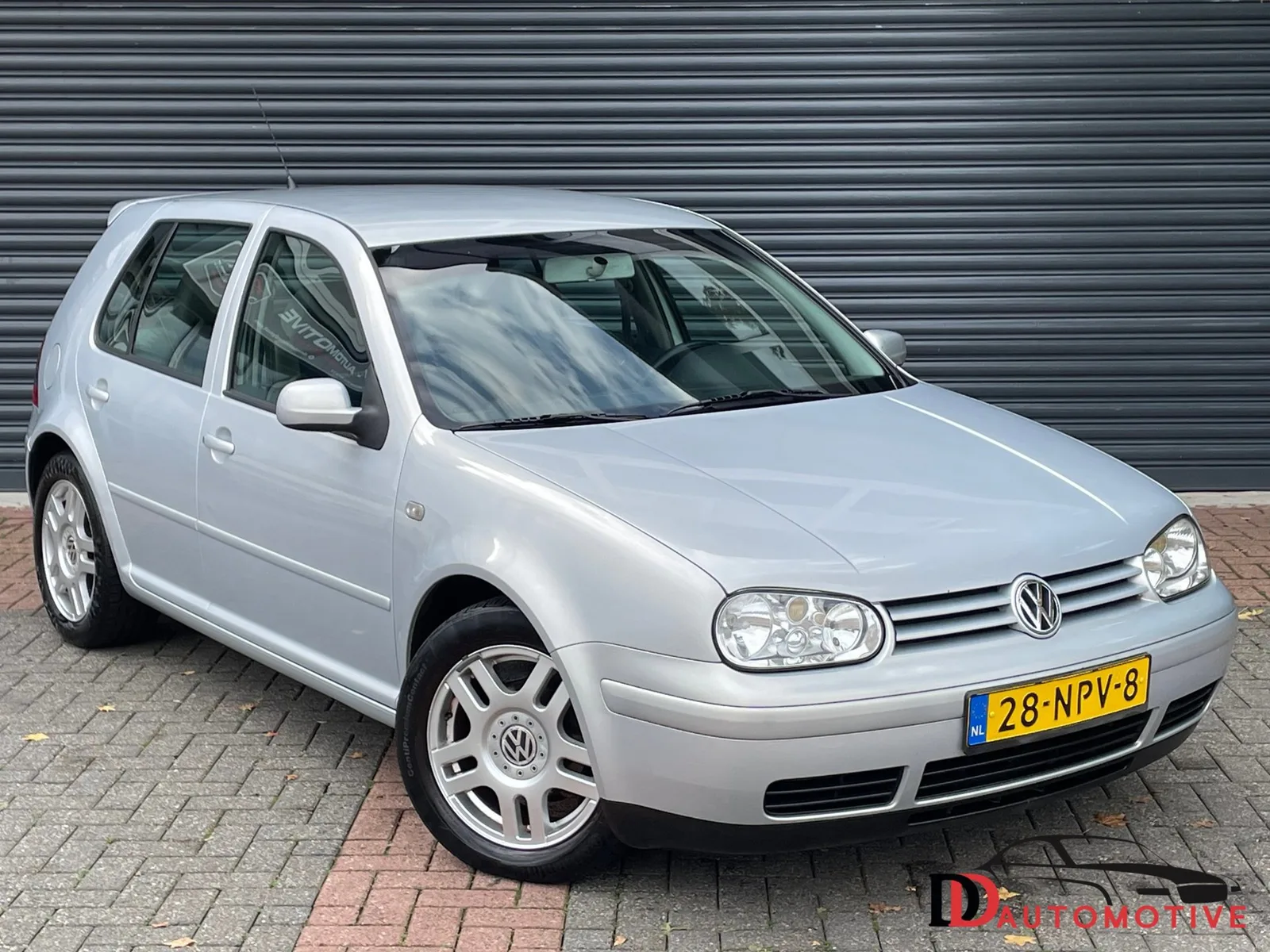 Volkswagen Golf (1999) — foto 1